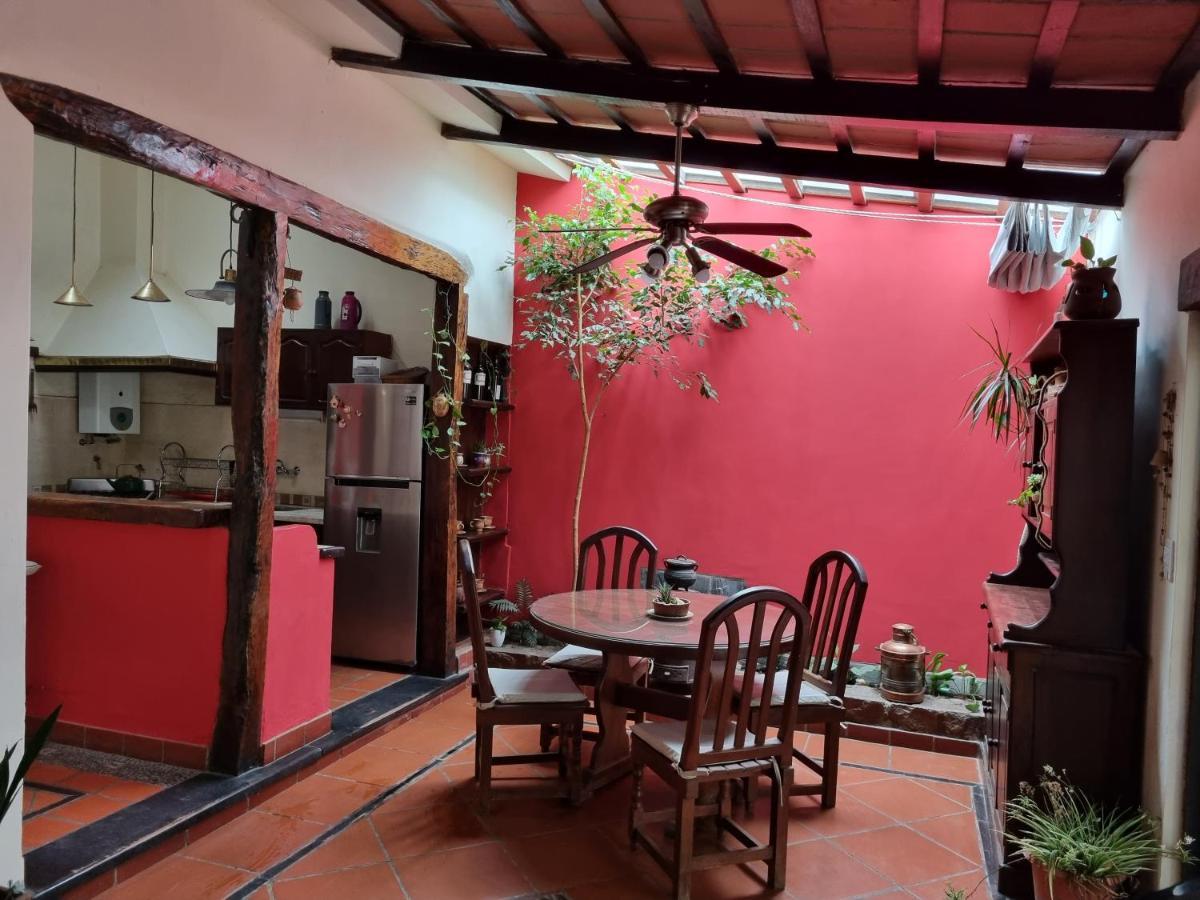 Hostal Las Rosas Salta Buitenkant foto