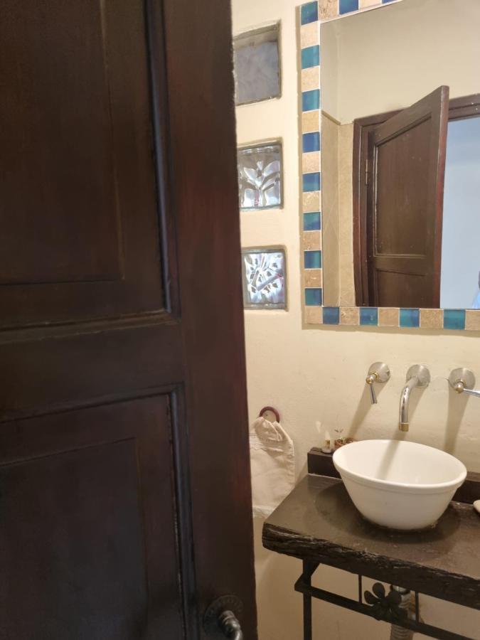 Hostal Las Rosas Salta Buitenkant foto
