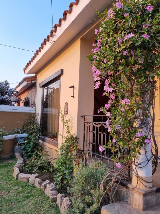 Hostal Las Rosas Salta Buitenkant foto